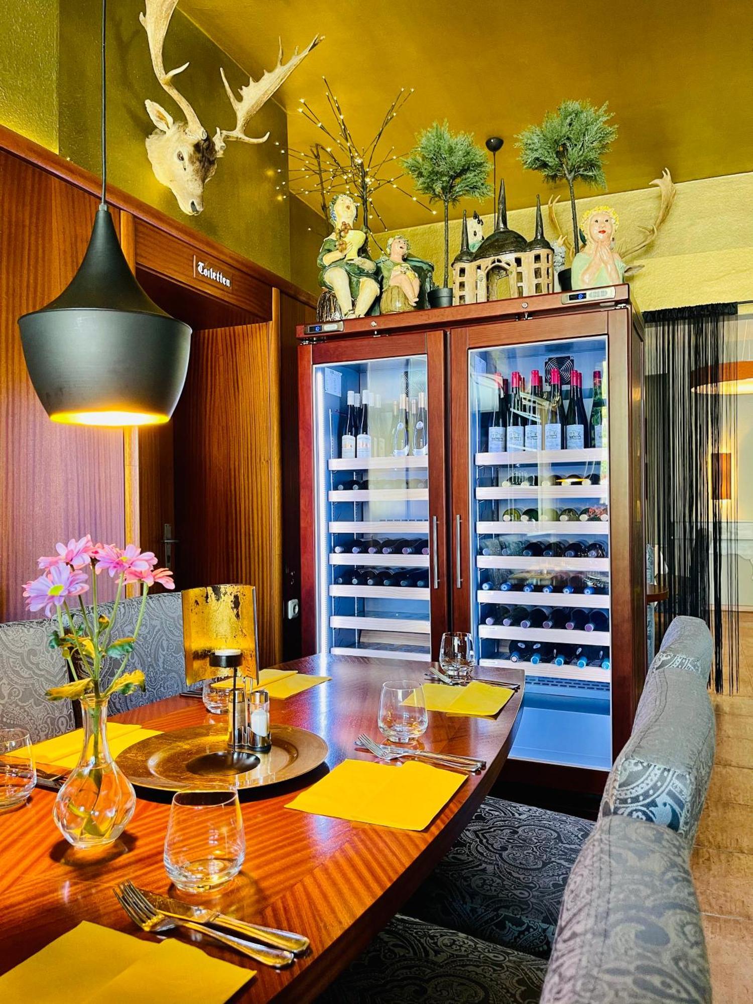 Zu Den Linden - Radebeul Pension Mit Restaurant Eksteriør billede